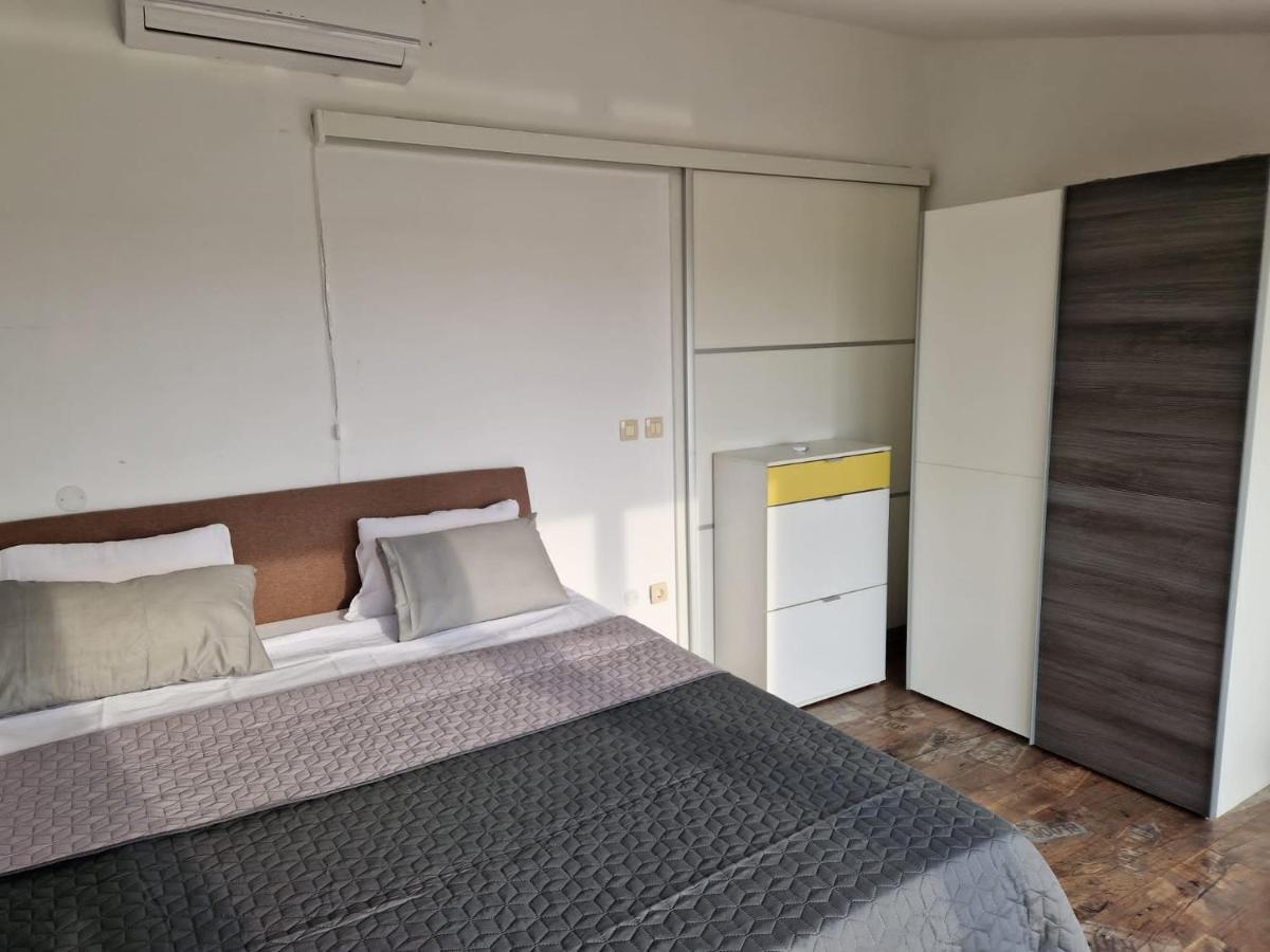 Apartment Vilic Pula Buitenkant foto