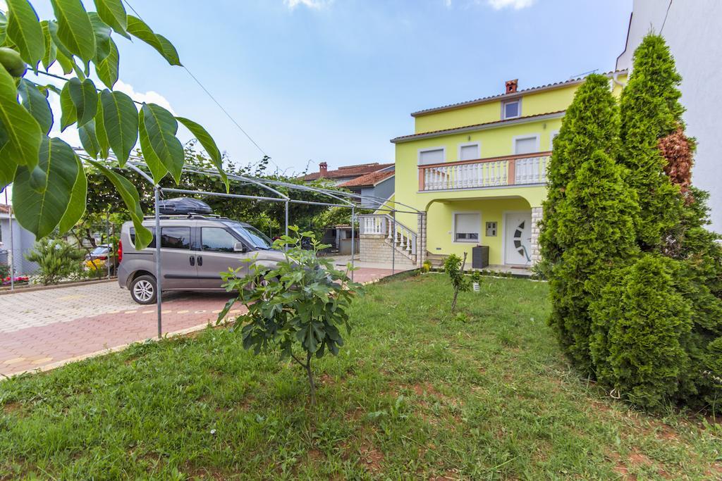 Apartment Vilic Pula Buitenkant foto