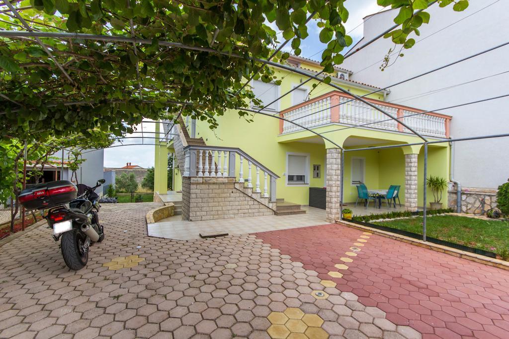 Apartment Vilic Pula Buitenkant foto